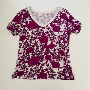 Banana Republic Purple Floral V-Neck Tee Size Small